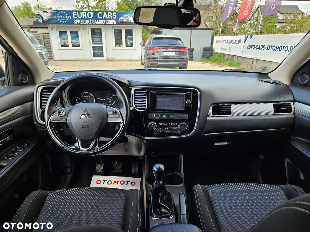 Mitsubishi Outlander 2.0 2WD Diamant - 26