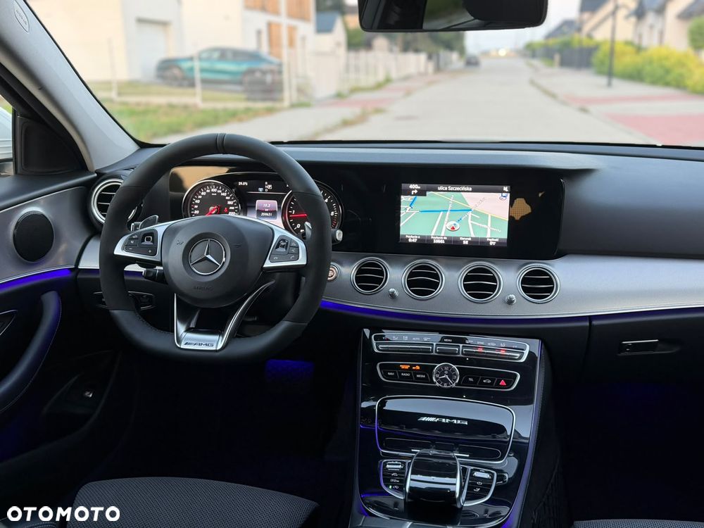 Mercedes-Benz Klasa E 220 d 9G-TRONIC Avantgarde - 21