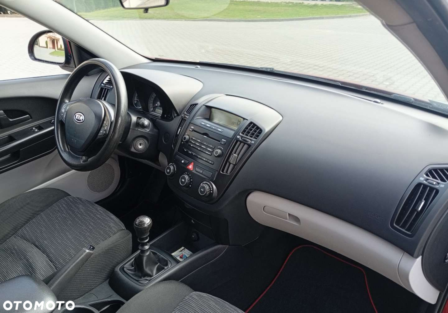 Kia Ceed - 14