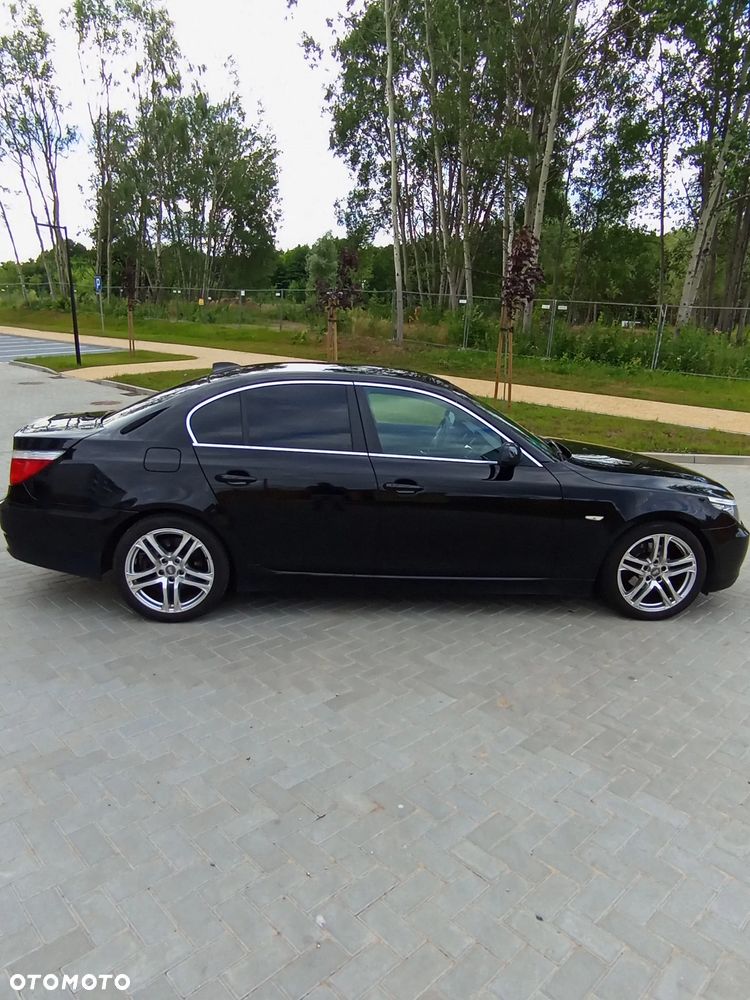BMW Seria 5 520i - 8
