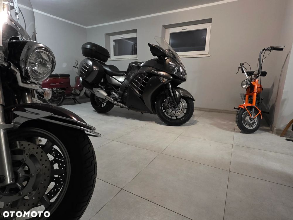 Kawasaki GTR - 2