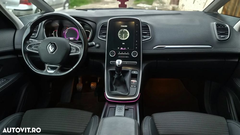 Renault Grand Scenic - 15