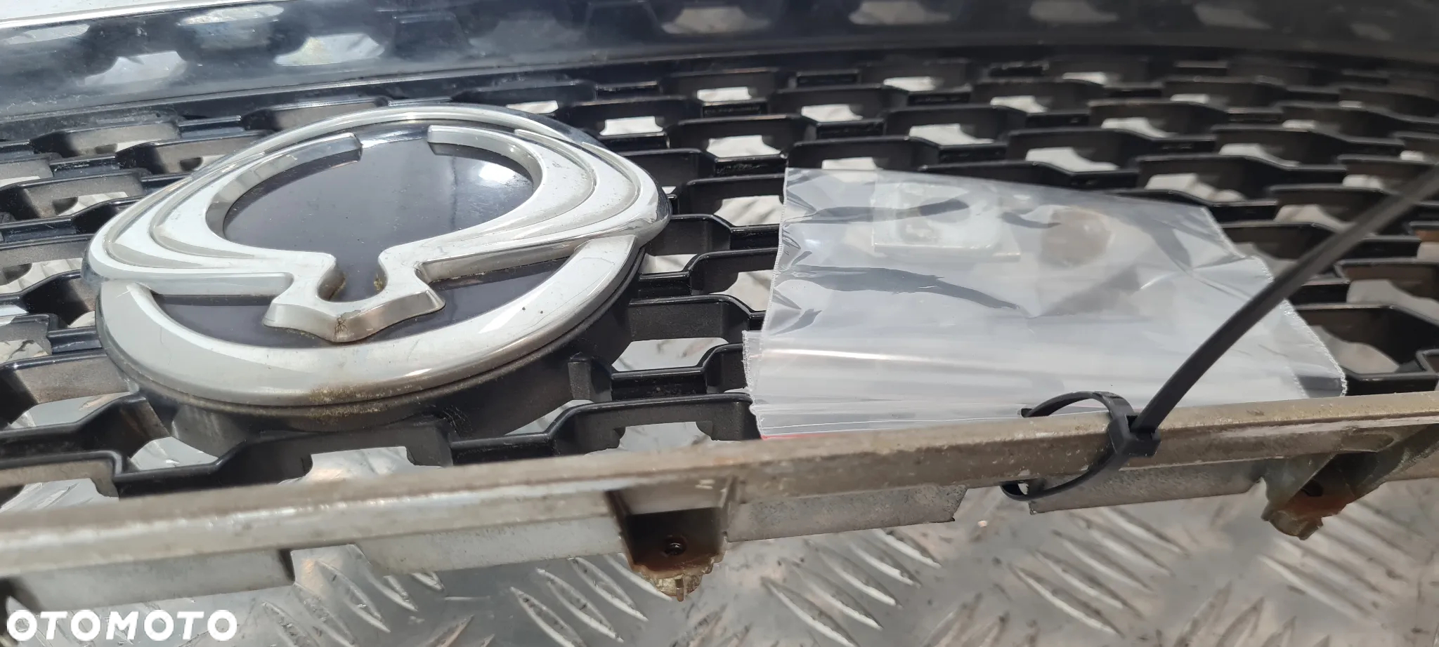 Ssangyong Actyon Sports II Grill Atrapa - 7