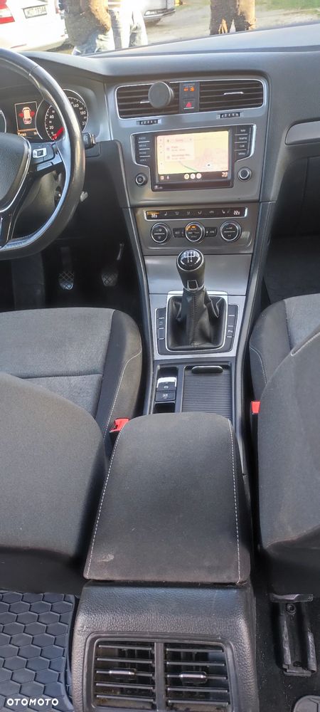 Volkswagen Golf 1.6 TDI Comfortline - 10