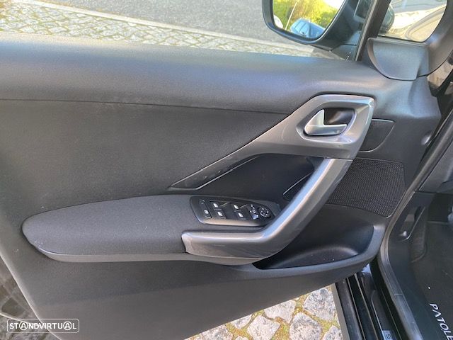 Peugeot 2008 1.6 BlueHDi Style - 11