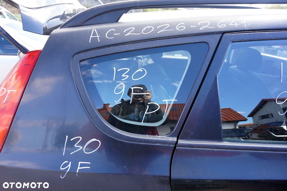 SZYBA KAROSERYJNA TYLNA PRAWA BOCZNA I30 I KOMBI 87820-2L110 HYUNDAI 2007-2010 - 1