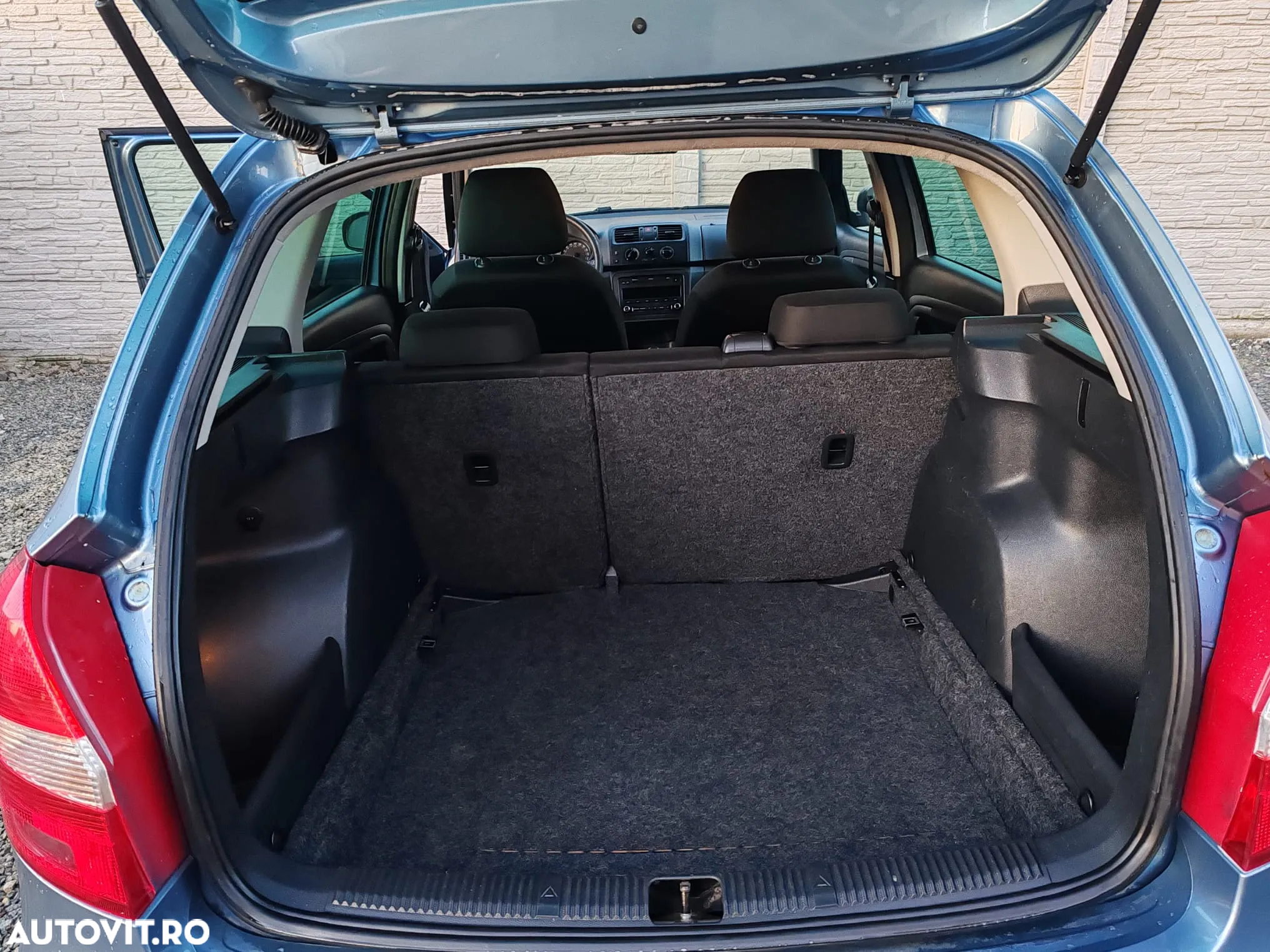 Skoda Fabia - 10