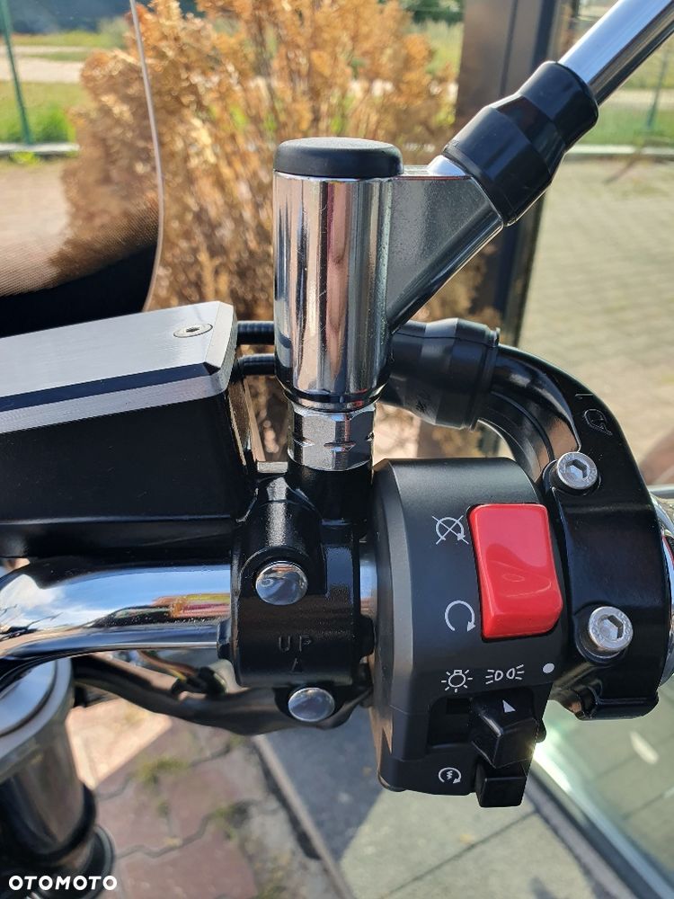 Yamaha XJR - 23