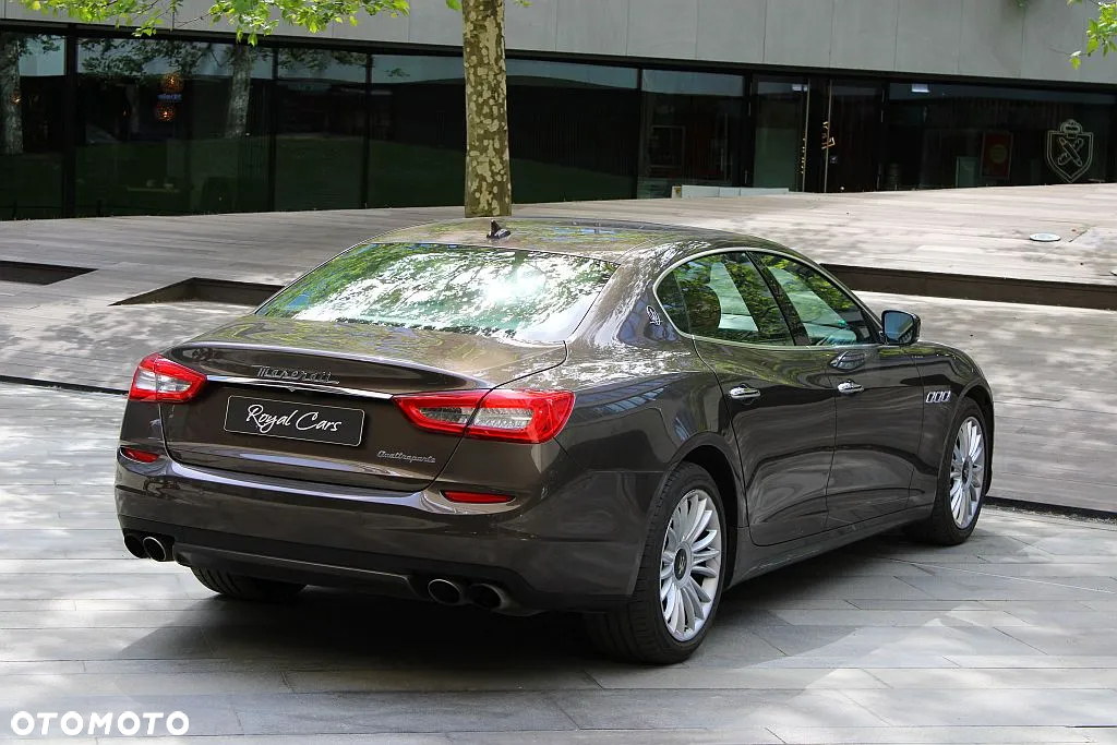Maserati Quattroporte - 4