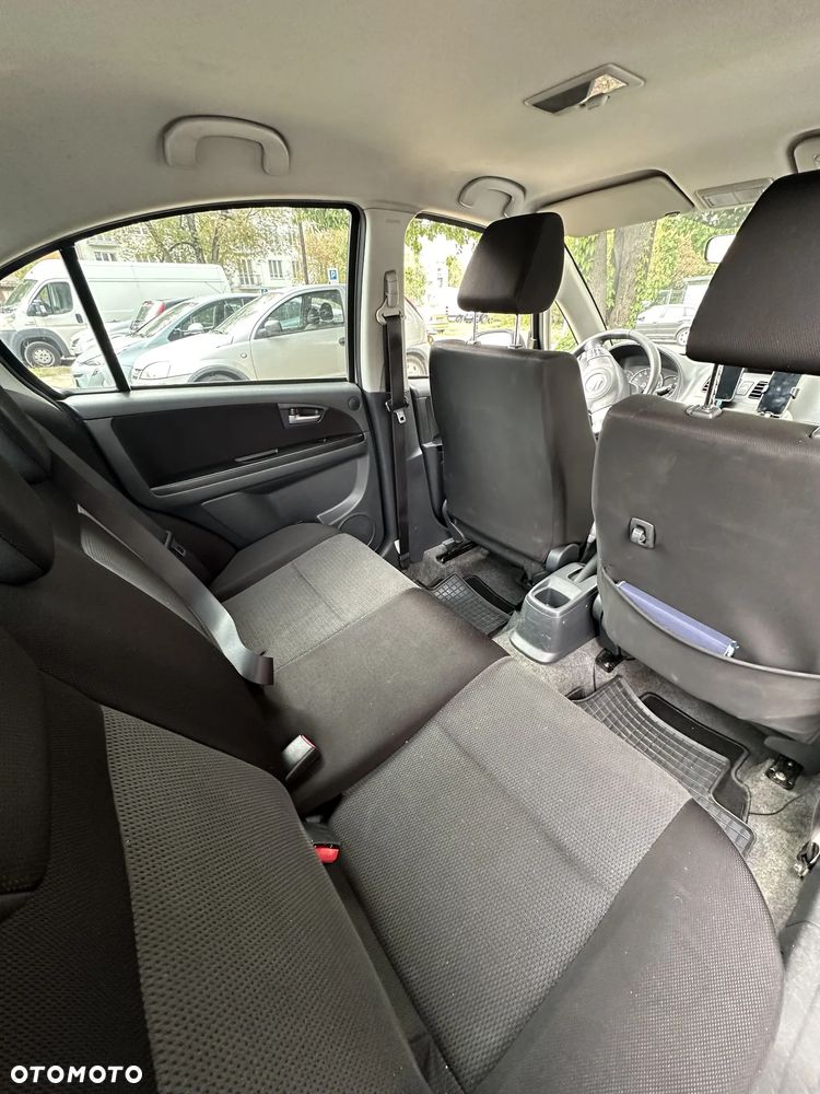 Suzuki SX4 1.6 GS/Premium - 4