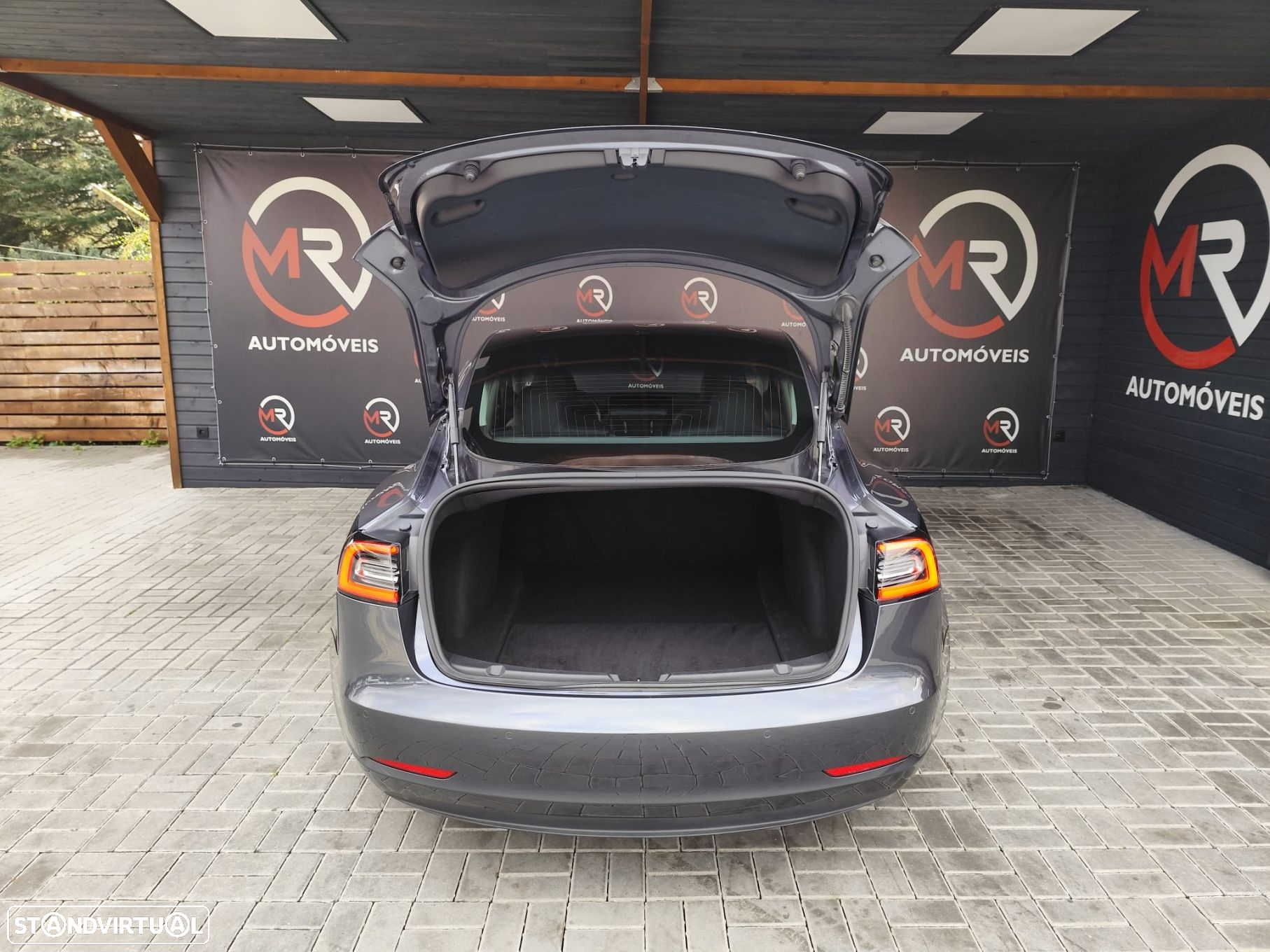 Tesla Model 3 - 34