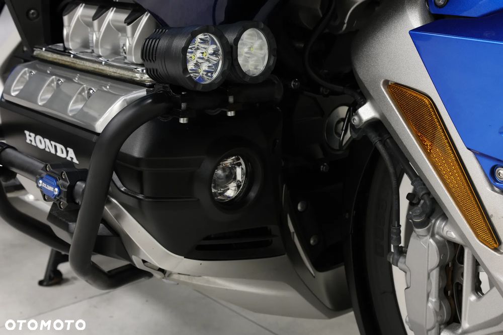 Honda GL - 28