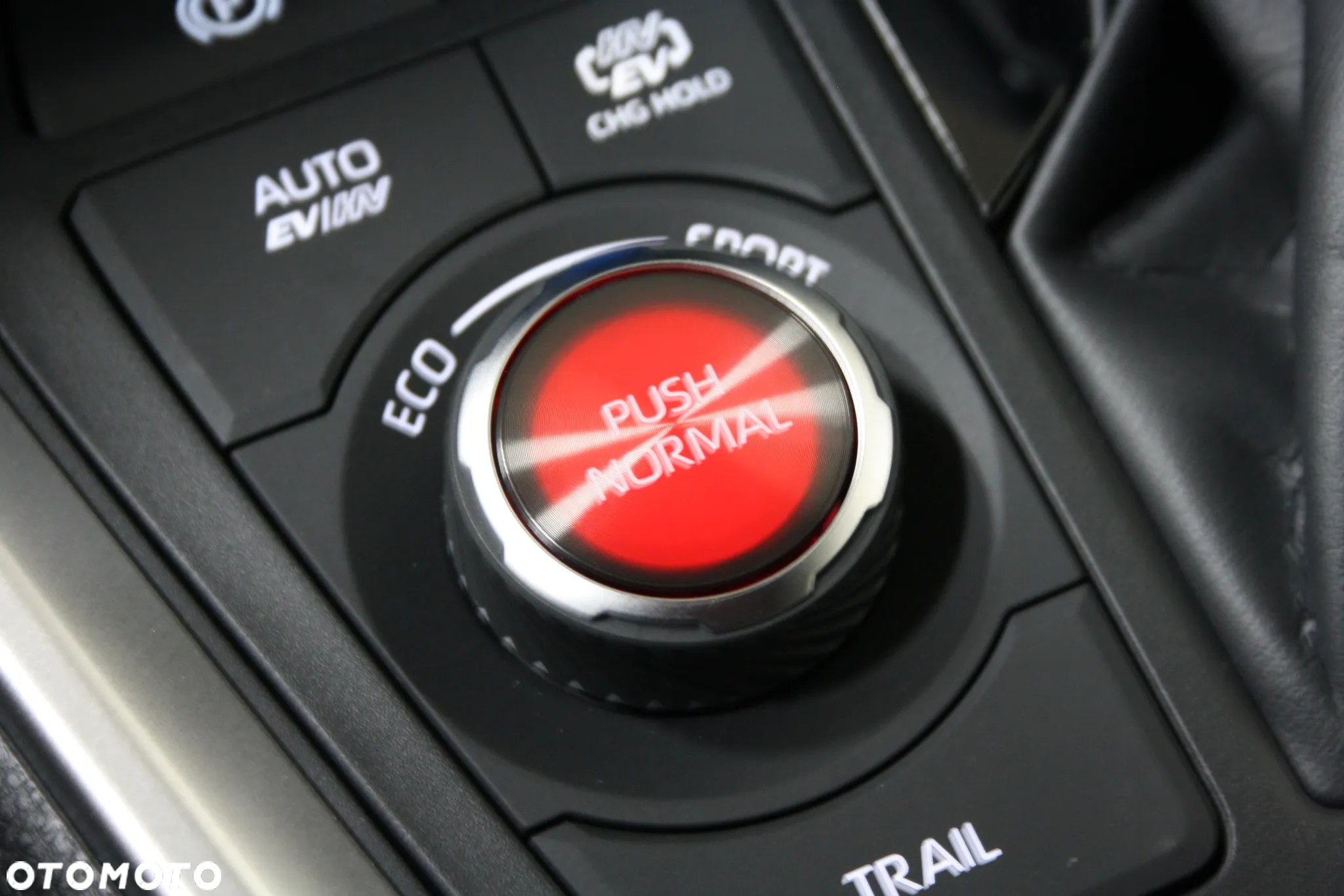 Suzuki Across 2.5 Plug-in Hybrid Elegance 4WD CVT - 23