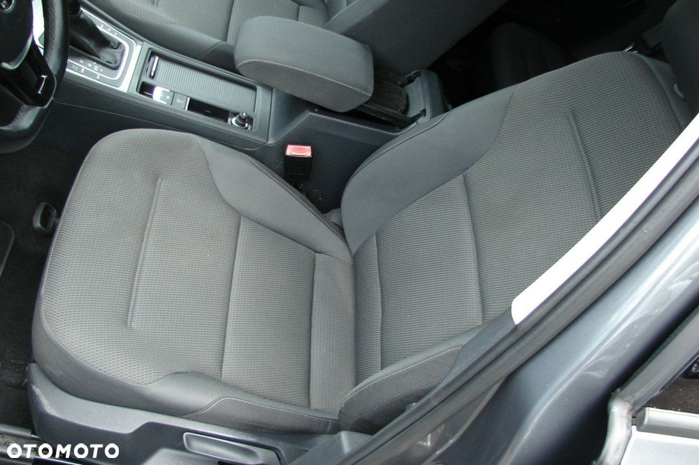 Volkswagen Golf - 13