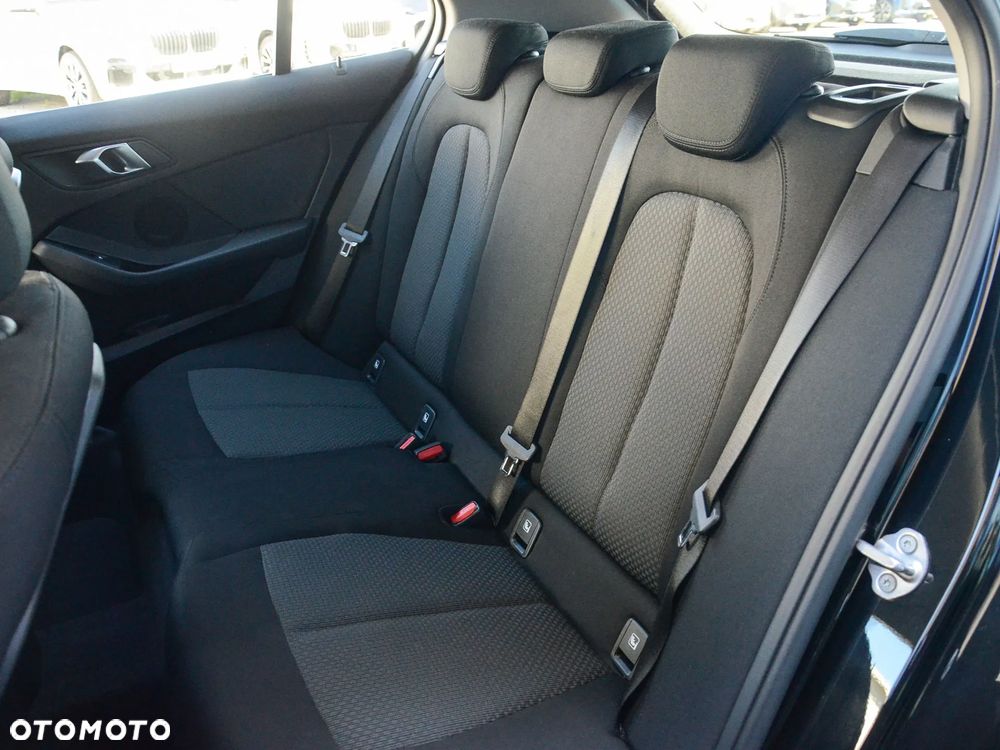 BMW Seria 1 118i Advantage - 31