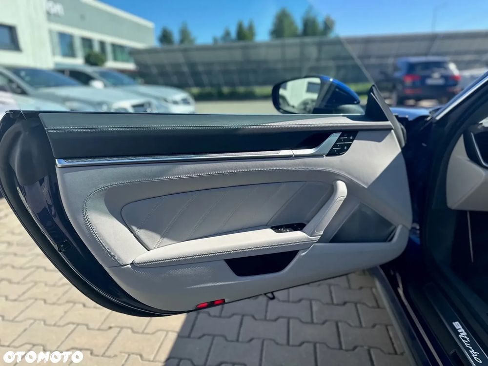 Porsche 911 Turbo - 10