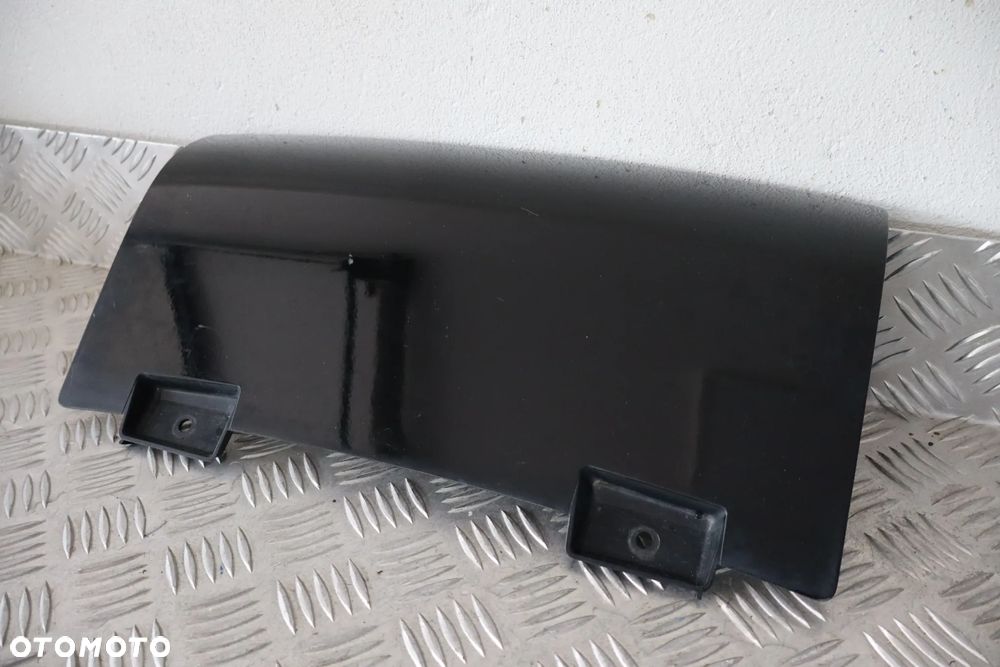 ZAŚLEPKA HAKA ZDERZAK TYŁ AUDI Q5 I 8R0807819H - 3