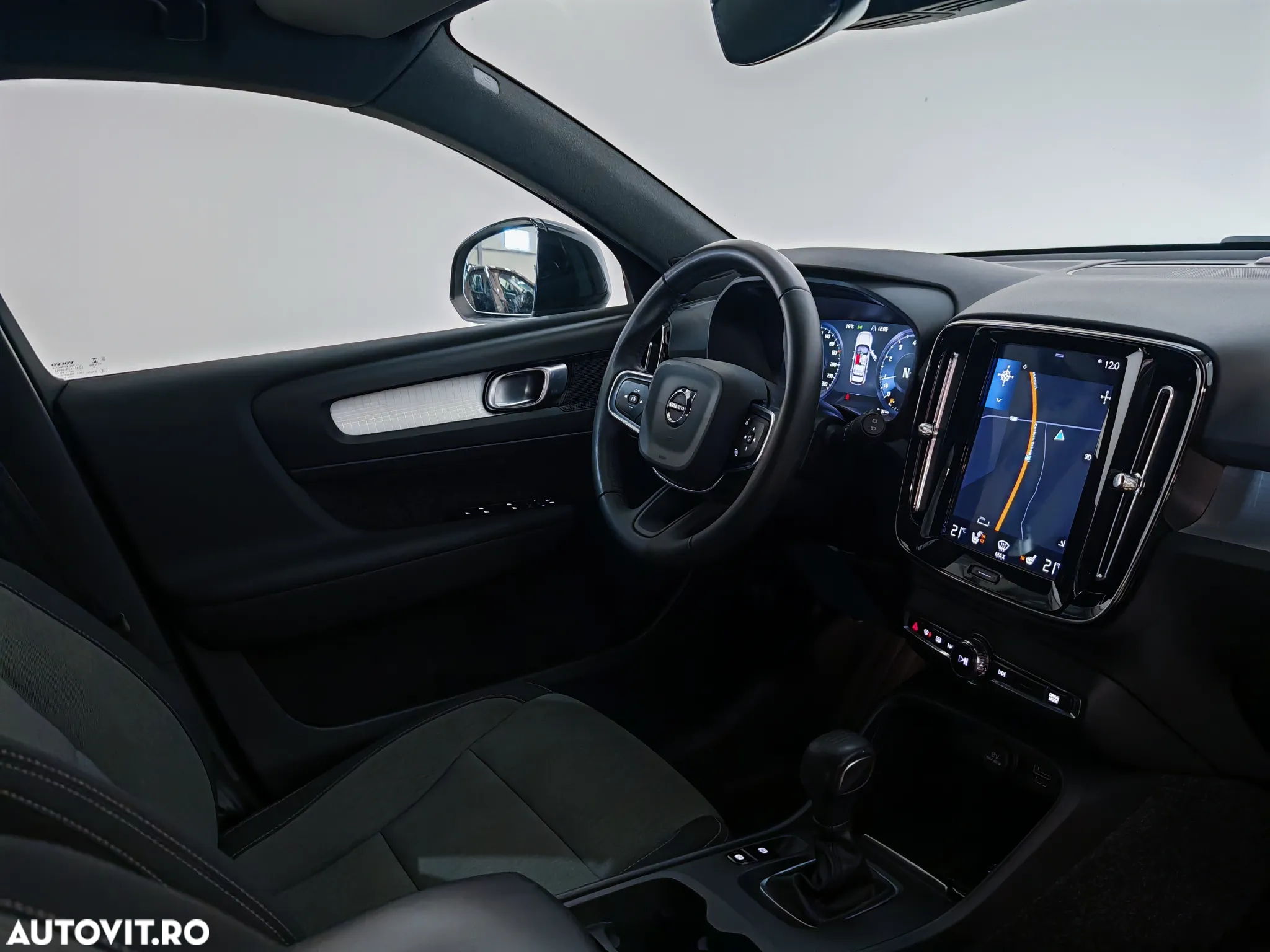 Volvo XC 40 T2 Momentum - 7