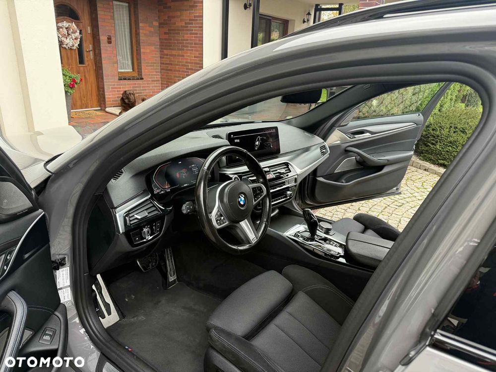 BMW Seria 5 520d xDrive M Sport sport - 8