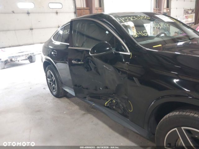 Mercedes-Benz GLC 300 4Matic 9G-TRONIC AMG Line Advanced - 13