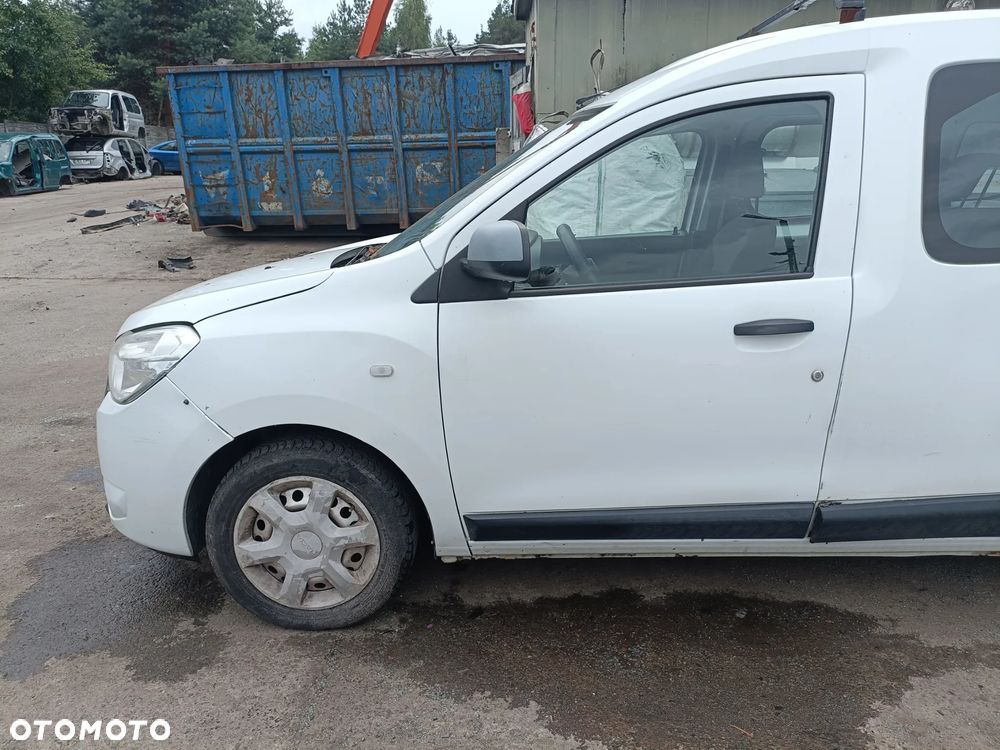 DACIA DOKKER 12-17 2013 r. 0389 błotnik lewy przód LP biały * - 1