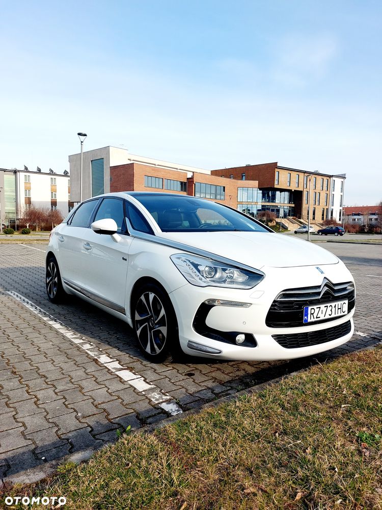 Citroën DS5 2.0 HDi Hybrid4 SoChic MCP - 1