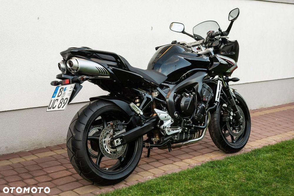 Yamaha FZ - 8
