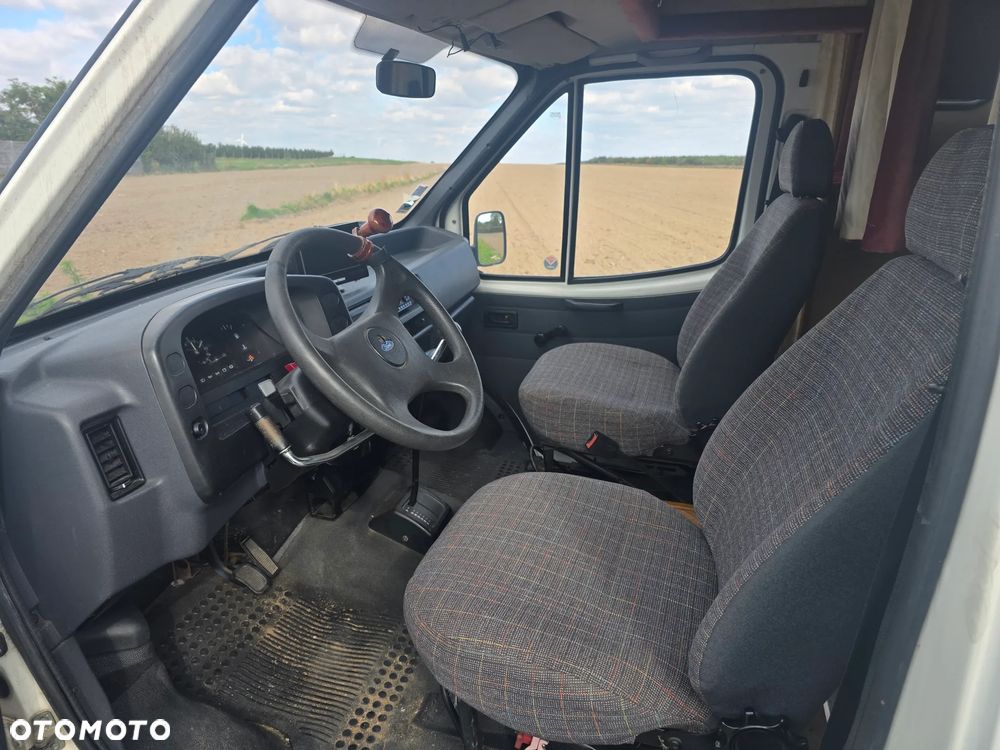 Ford Transit - 23