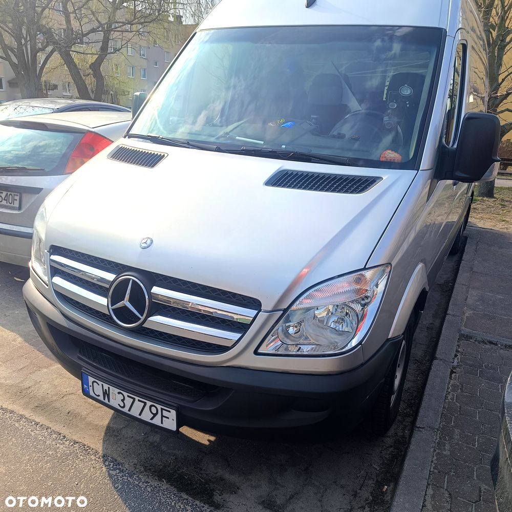 Mercedes-Benz Sprinter - 1