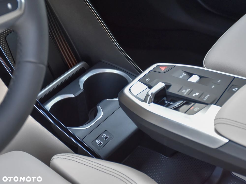 BMW X2 sDrive18d - 28