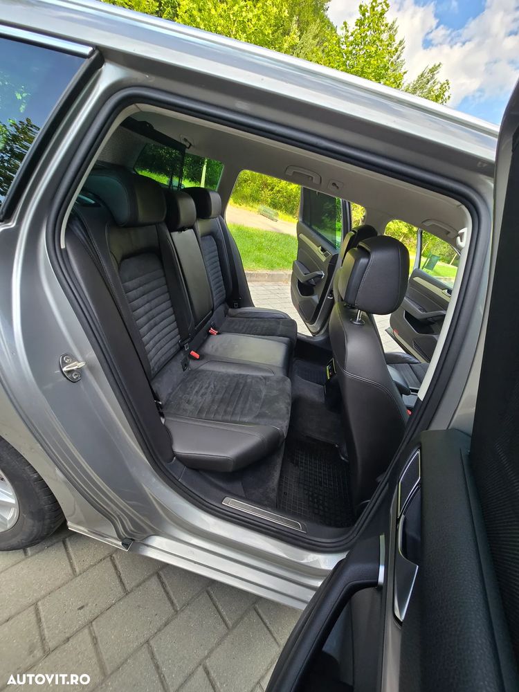 Volkswagen Passat 2.0 TDI Highline - 32