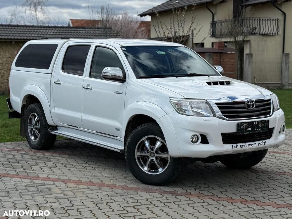 Toyota Hilux 4x4 Cabina Dubla Style+ Aut. - 5
