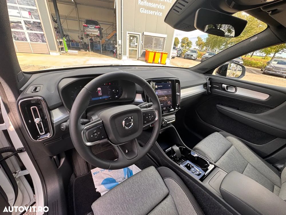 Volvo XC 40 B3 AT FWD MHEV Plus Dark - 5