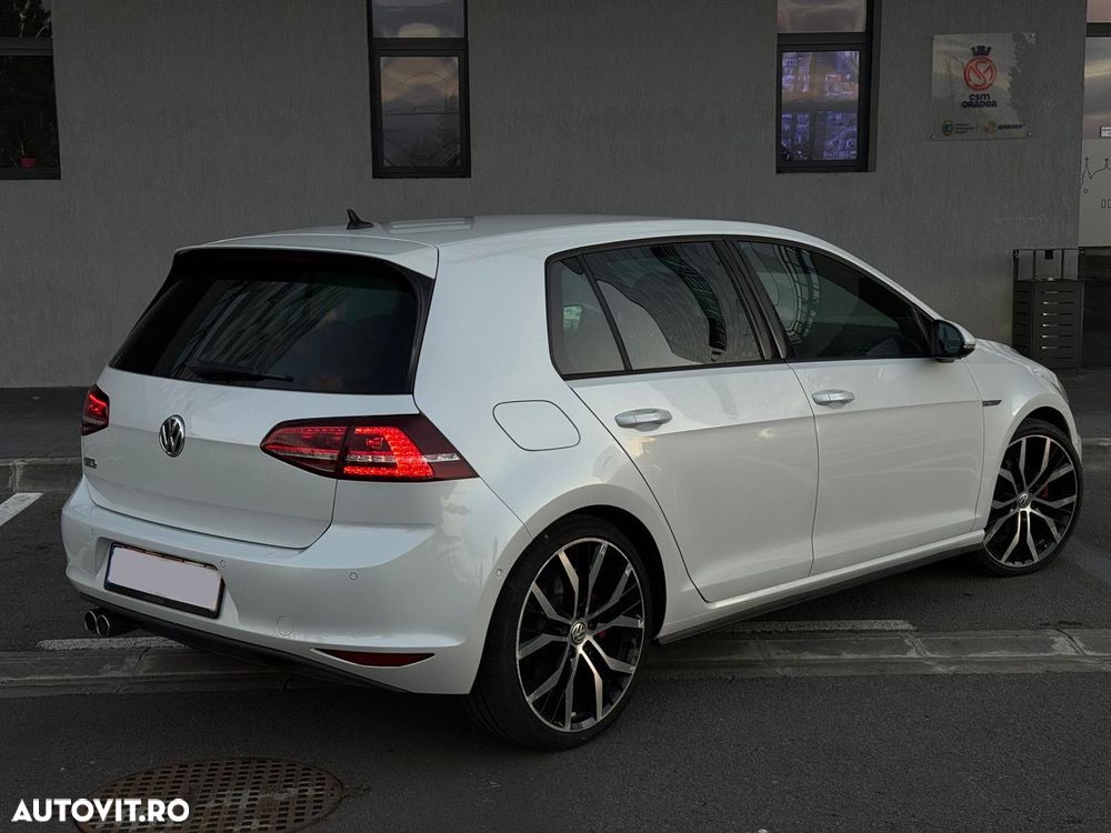 Volkswagen Golf 2.0 TDI DSG GTD - 6