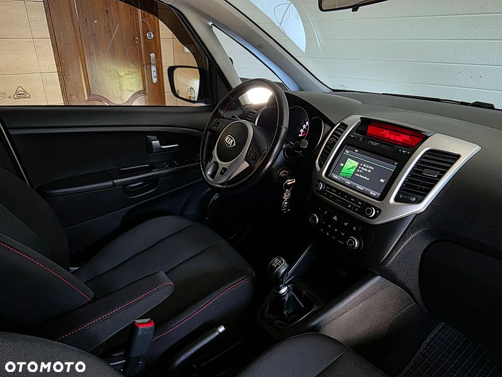 Kia Venga 1.4 CVVT Fifa World Cup Edition - 24