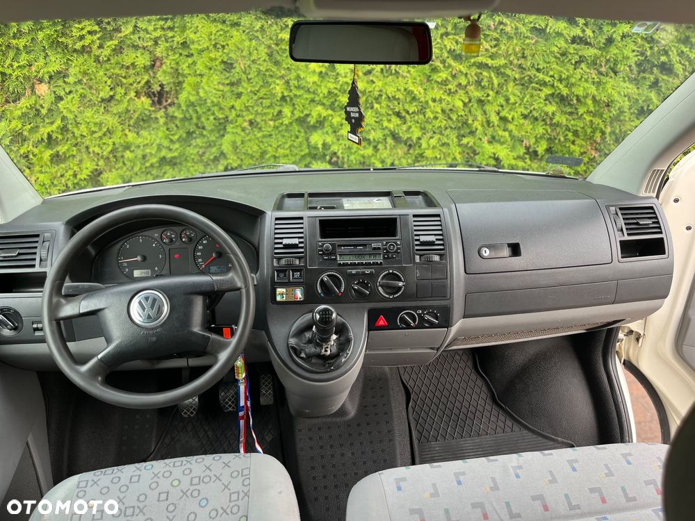 Volkswagen Transporter - 4