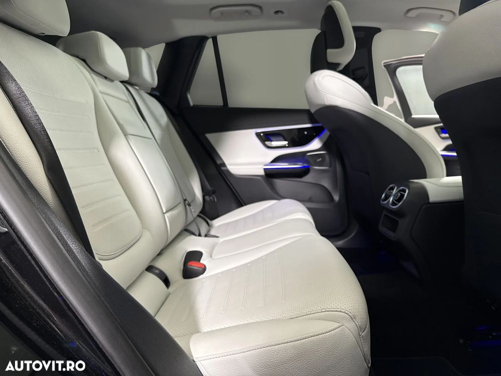 Mercedes-Benz GLC 300 d 4MATIC MHEV - 14