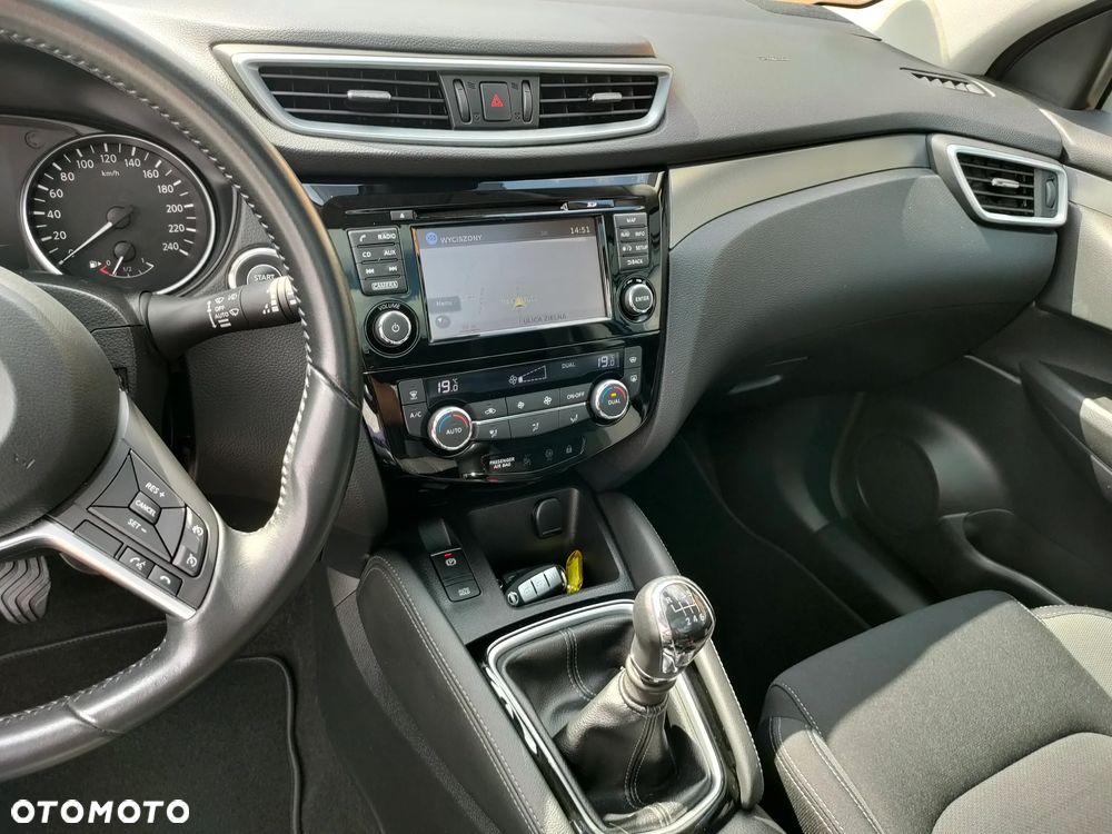 Nissan Qashqai 1.6 DIG-T Tekna - 17