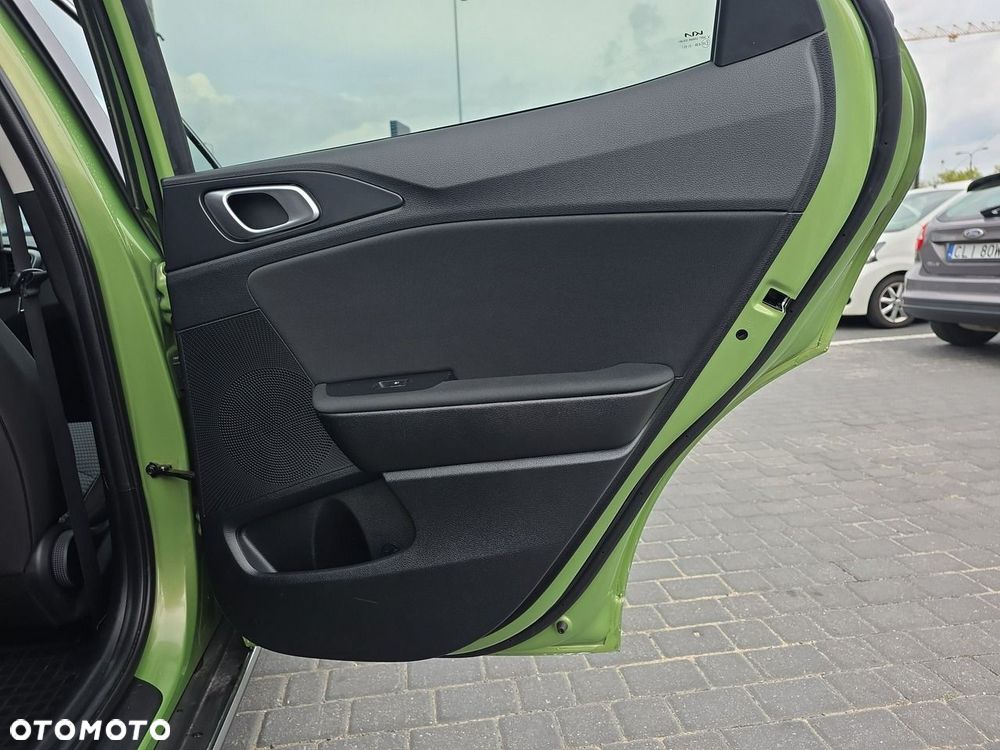 Kia XCeed 1.5 T-GDI M - 16