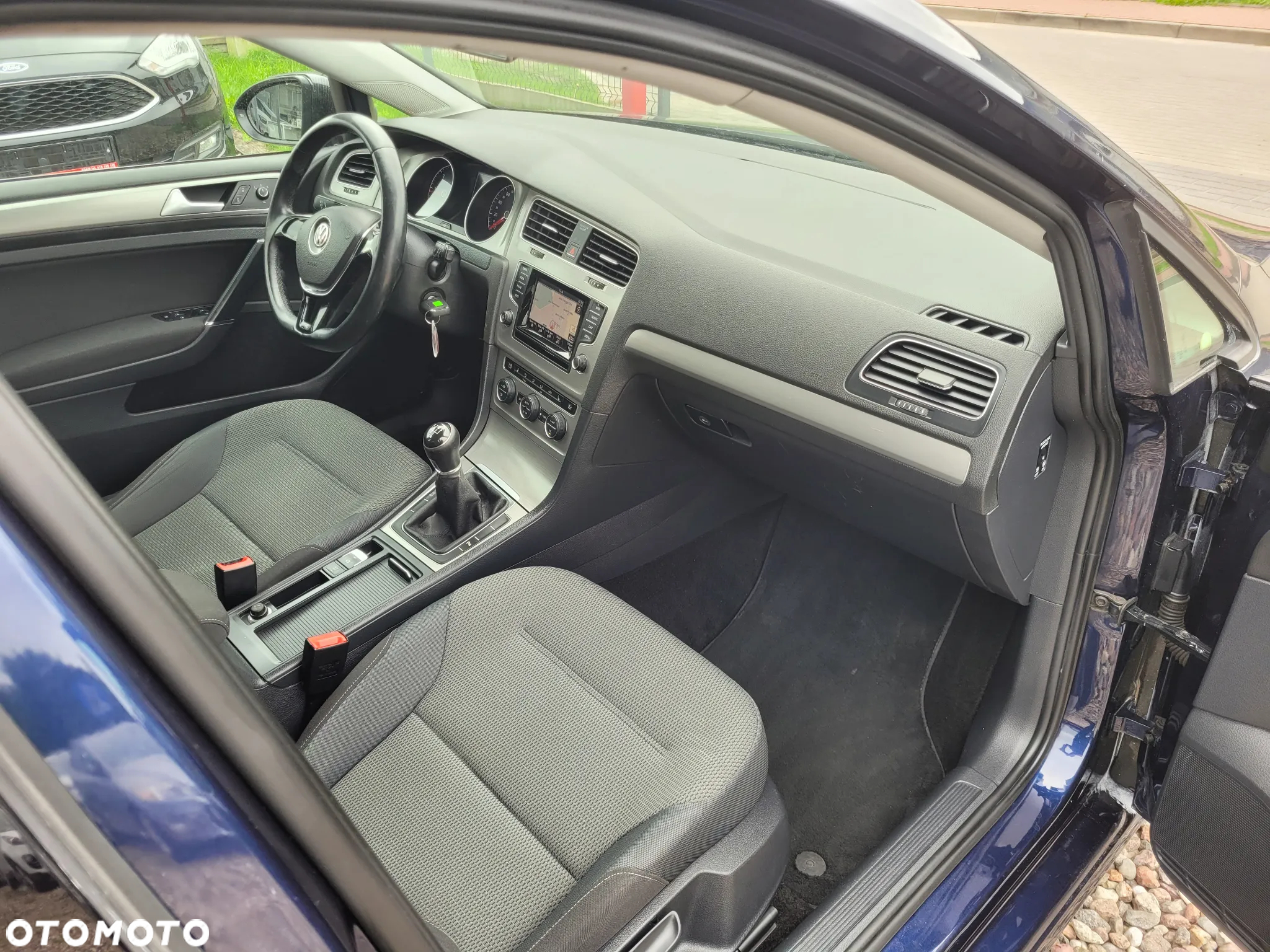 Volkswagen Golf - 13