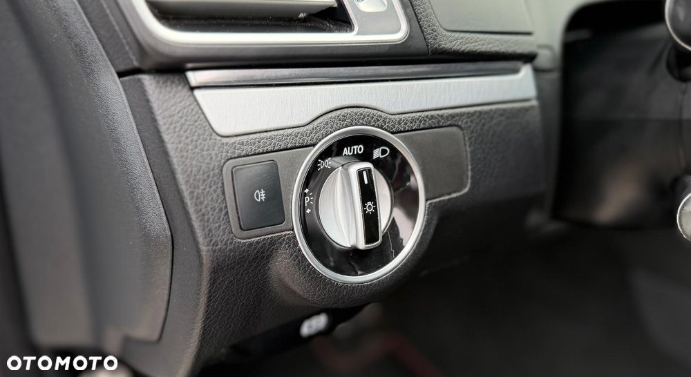 Mercedes-Benz Klasa E 250 (BlueTEC) d 9G-TRONIC - 21