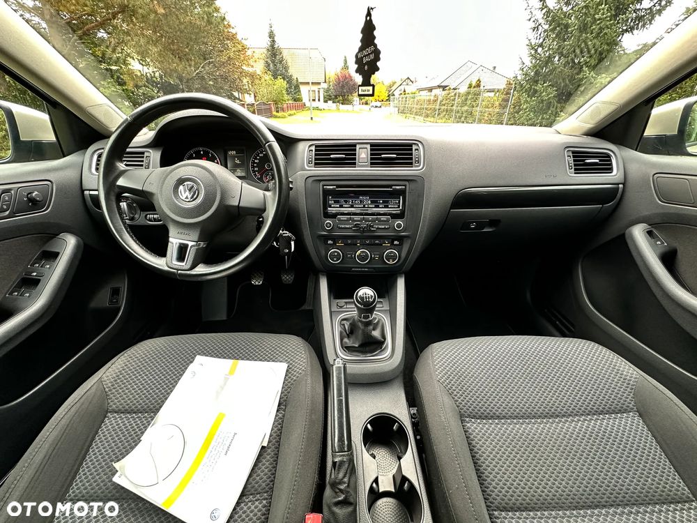 Volkswagen Jetta 1.2 TSI BlueMotion Technology Comfortline - 26