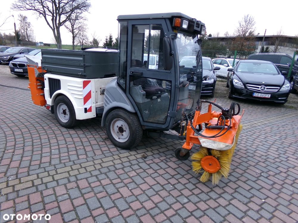 Hako citytrac 4200 zamiatarka solarko piaskarka 4x4 - 2