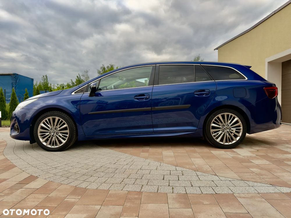 Toyota Avensis 1.8 Premium - 11
