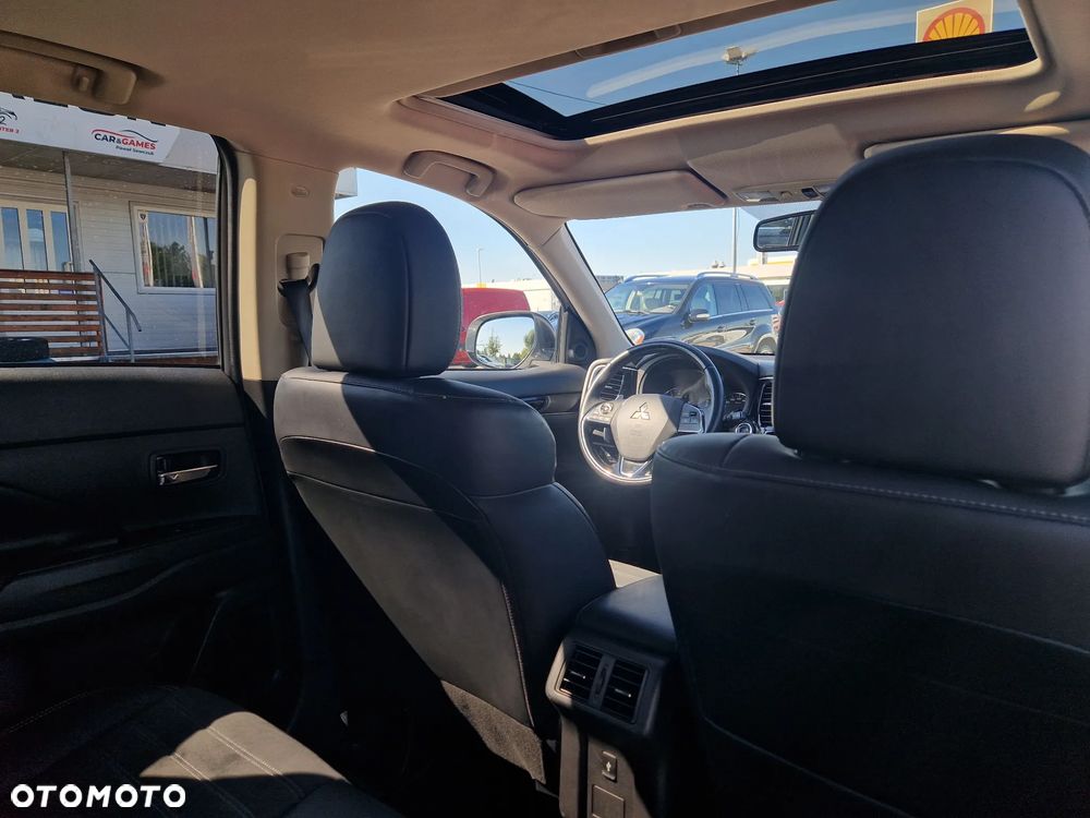 Mitsubishi Outlander 2.0 2WD CVT Diamant - 36