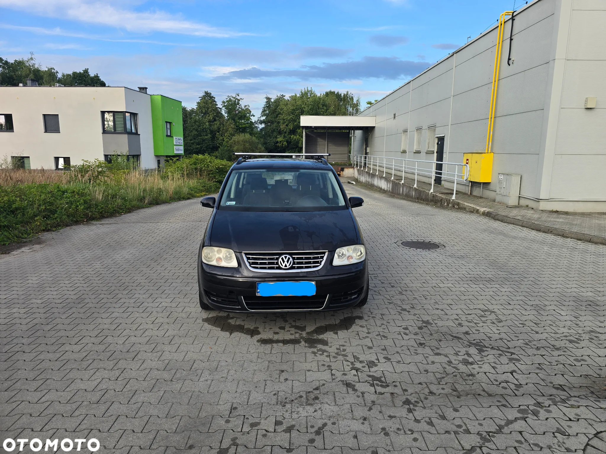 Volkswagen Touran - 11