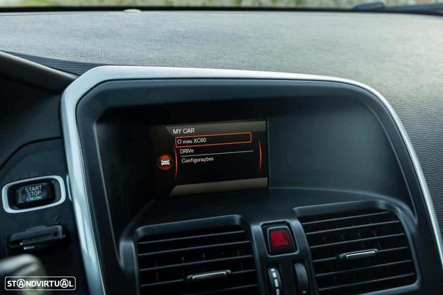 Volvo XC 60 2.0 D3 Drive R-Design 85 Anos Start/Stop - 47