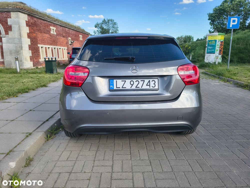 Mercedes-Benz Klasa A 180 (BlueEFFICIENCY) - 4