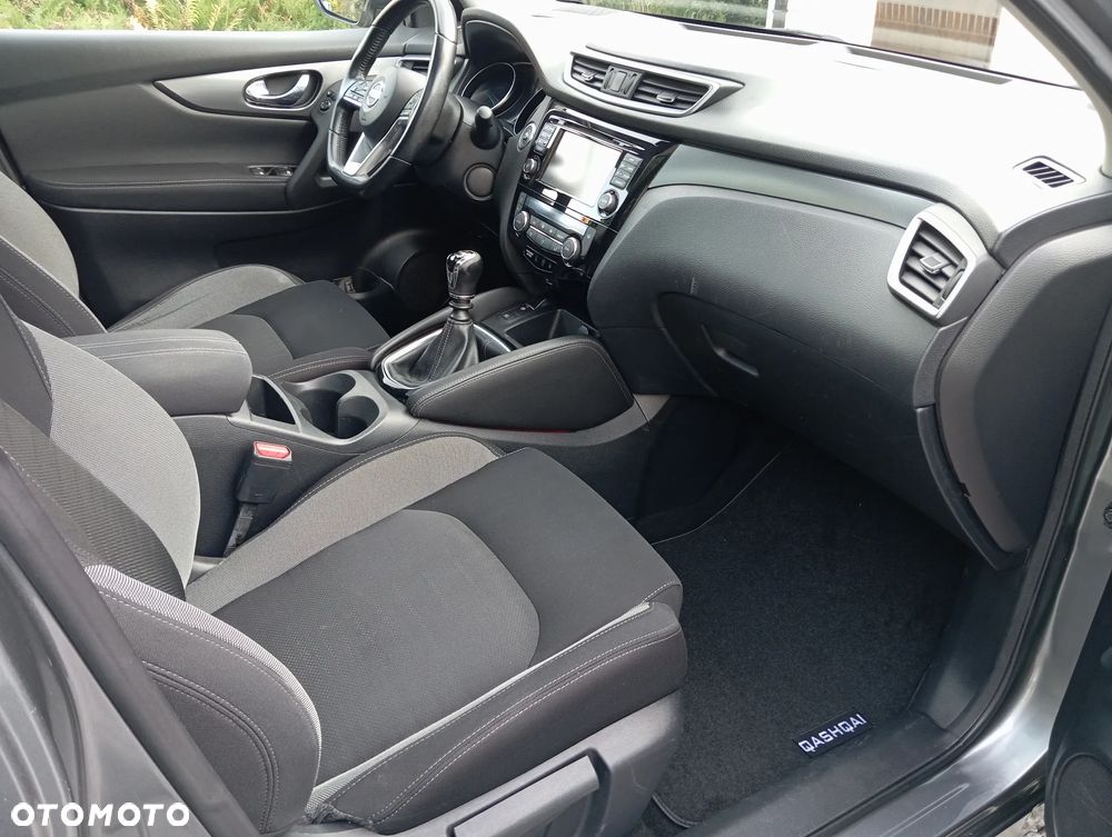 Nissan Qashqai 1.6 DCi N-Connecta - 13