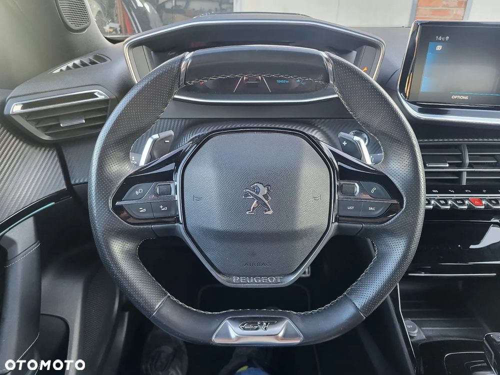 Peugeot 2008 PureTech 130 EAT8 GT - 32